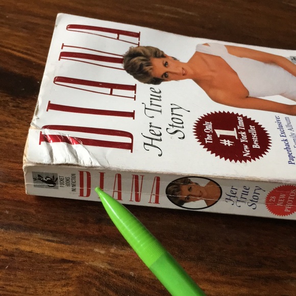 Princess Diana media collection paperbacks & magazines vintage 1990s - Picture 9 of 14